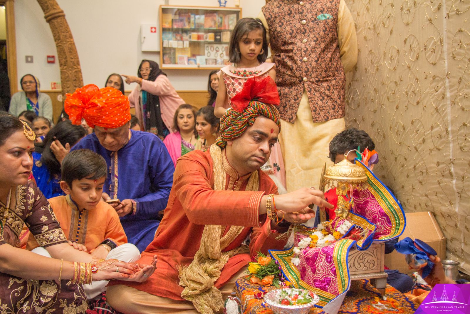 ©1987-2017 SKS Swaminarayan Temple East London